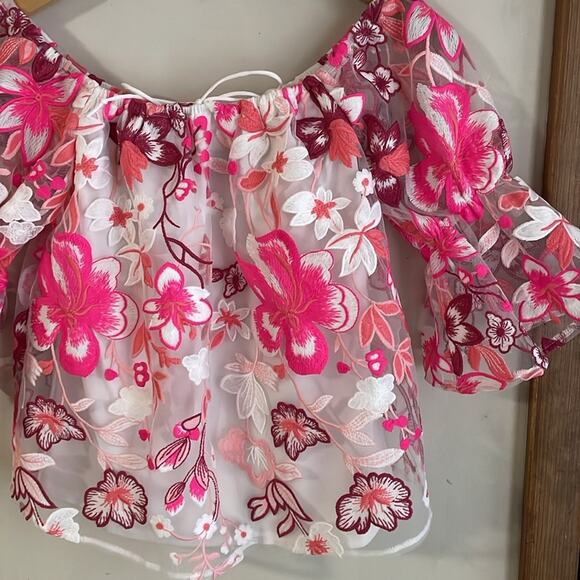 Alexia Admor Embroidered Off the Shoulder Top - Picture 4 of 16